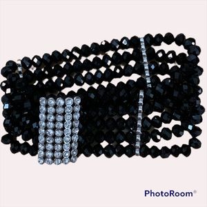 Beeded bracelet in black
